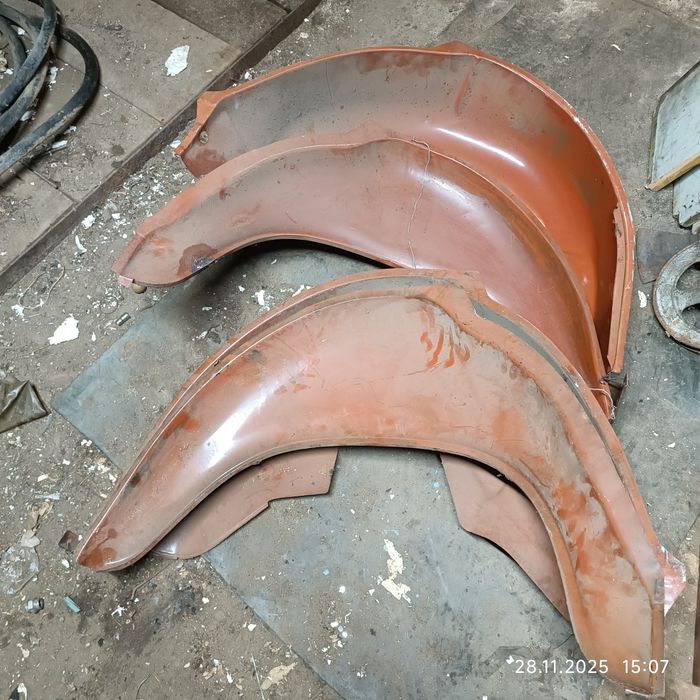 Крила ВАЗ 2101-07 передні і задні СРСР