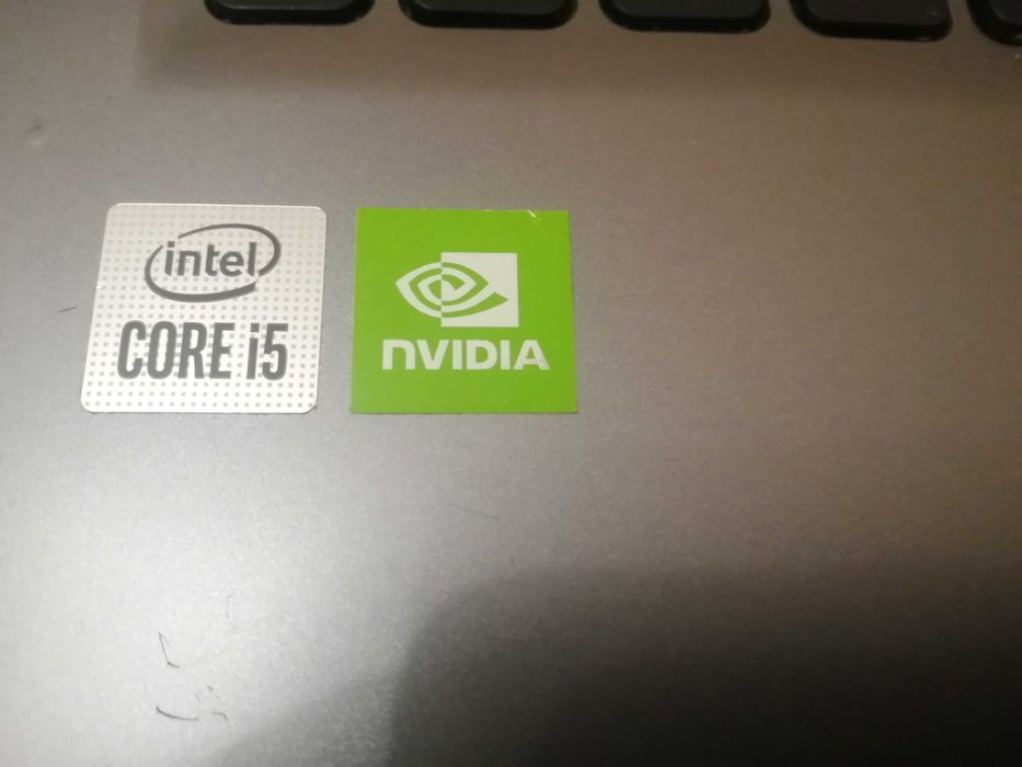 Asus X515J i5-10Gen Nvidia GeForce 2 ГБ