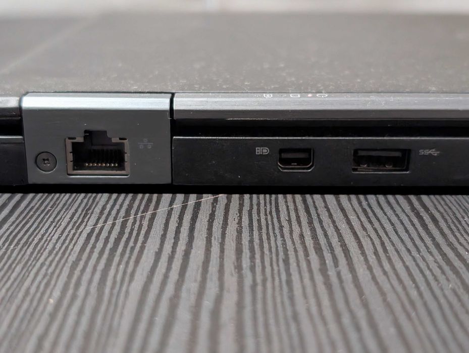 Portátil Dell E7450 14" | i5 | 16GB | 256GB | 1920x1080