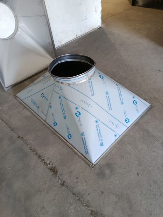 Okap z nierdzewki 2 szt.