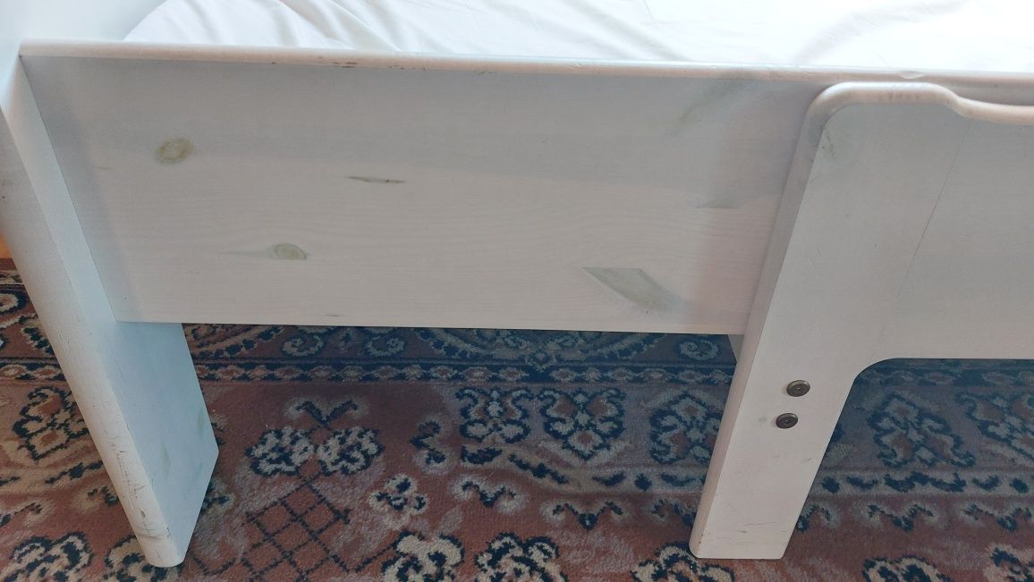 Łóżko dziecięce drewniane regulowane