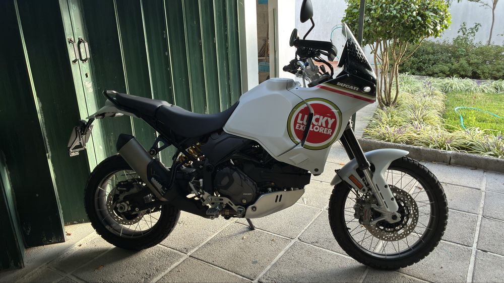Ducati DesertX - ano: 2022