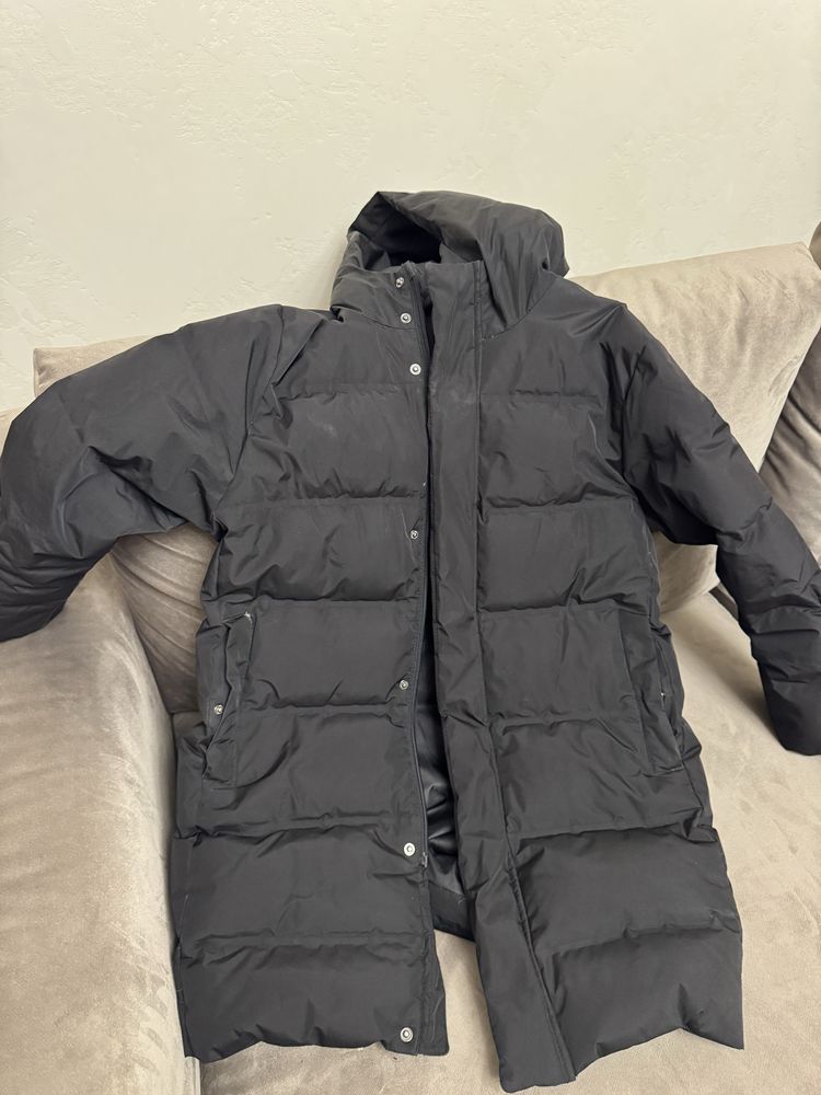 Продам пуховик zara