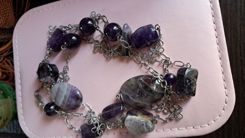 Прикраси з натурального каміння