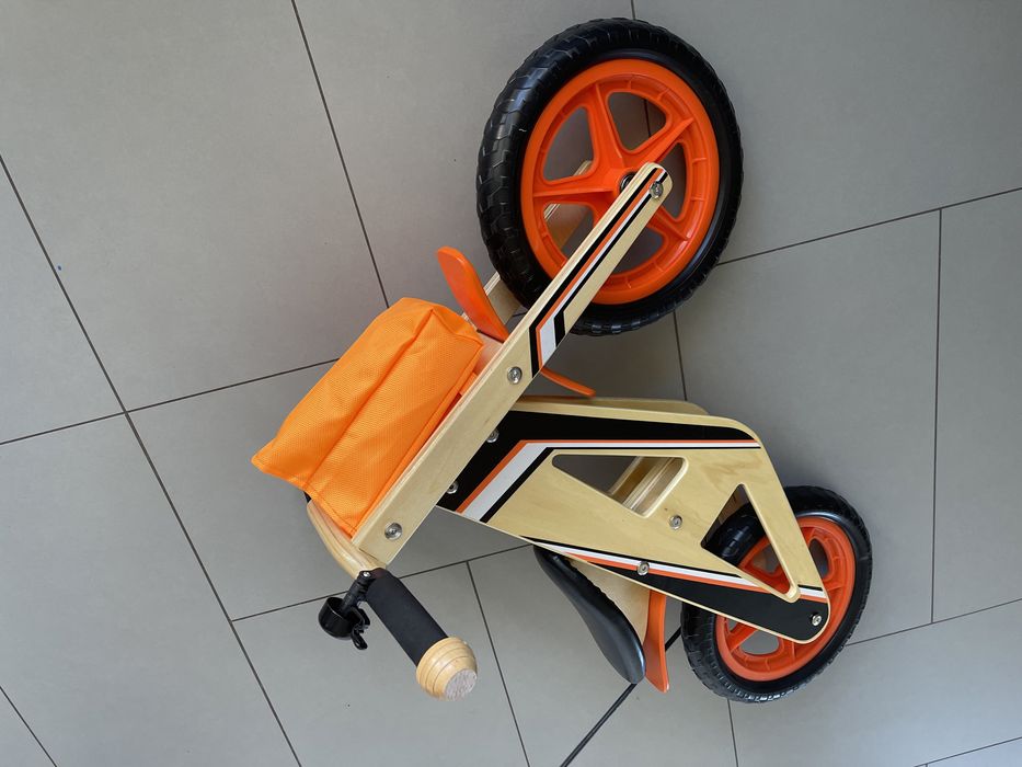 ClassicWorld, rowerek biegowy z flagą