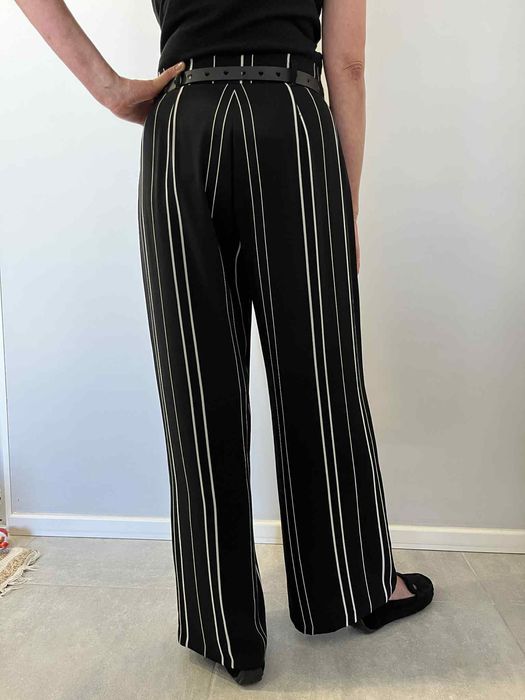 Spodnie lekkie w paski