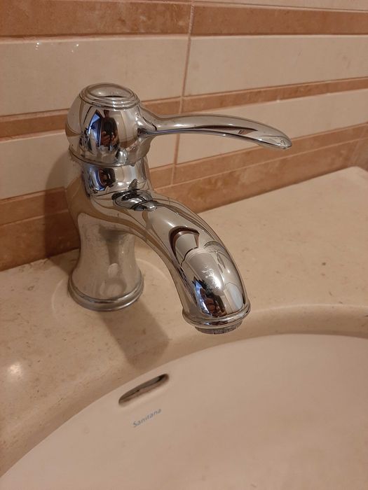 2 torneiras de lavatório SENSEA PUNA com varão e válvula