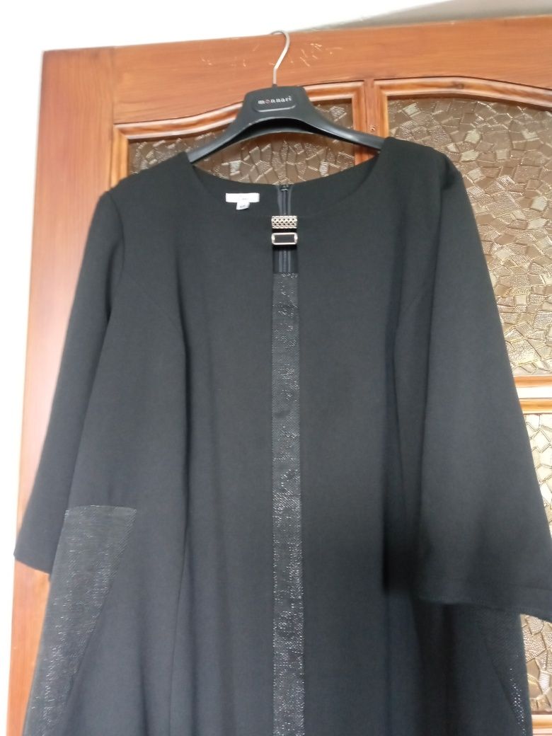 Sukienka czarna 48 prosta luzna z ozdoba