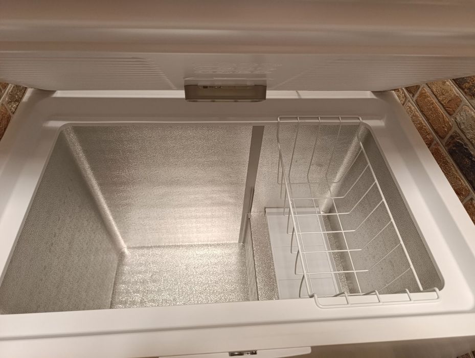 Морозильна камера Whirlpool WHM 2511