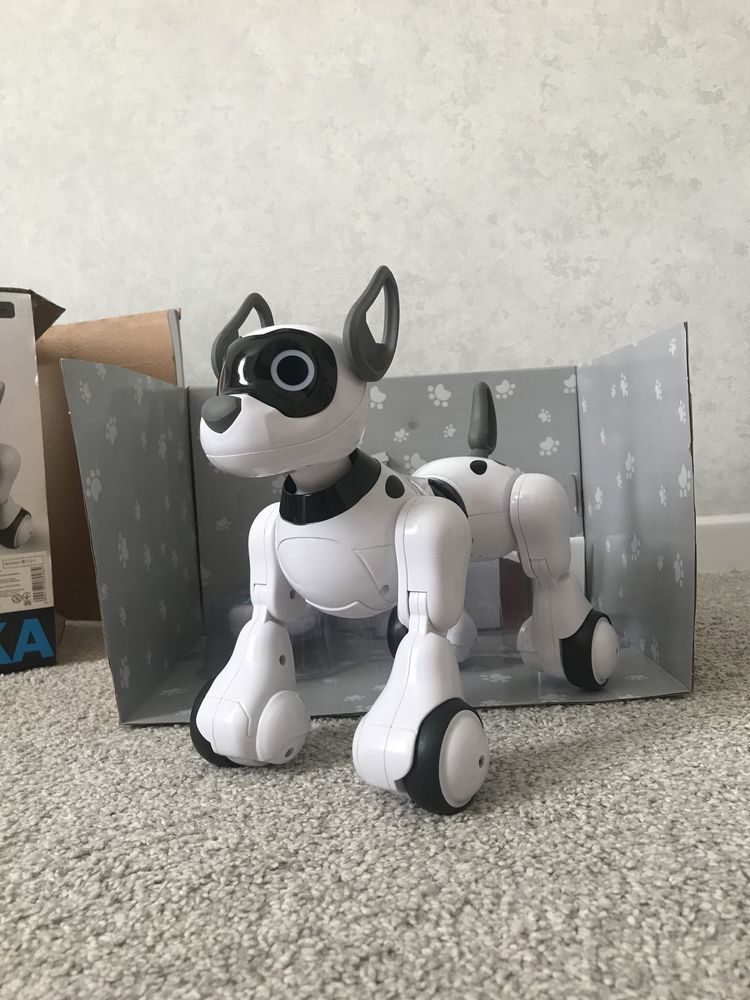 Собака робот Інтерактивна собака на радіокеруванні