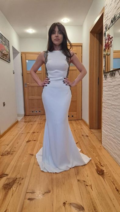 Nowa suknia ślubna TARIK EDIZ-z kolekcji 2024