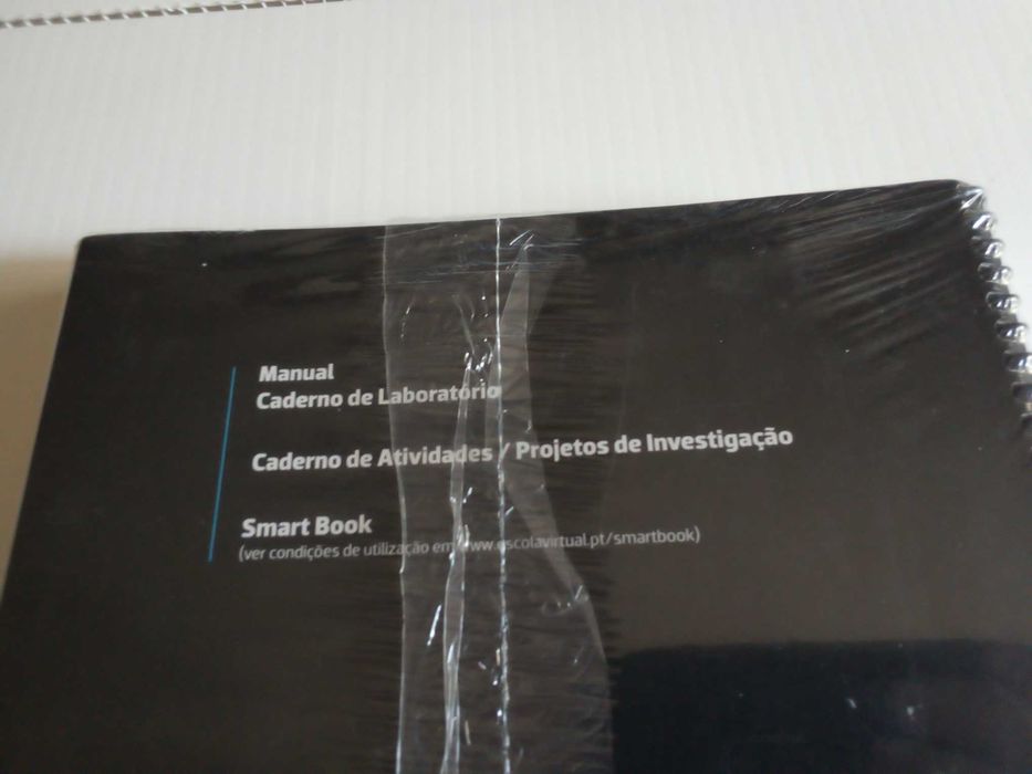 Manual escolar "Eu e a Química", 12º ano