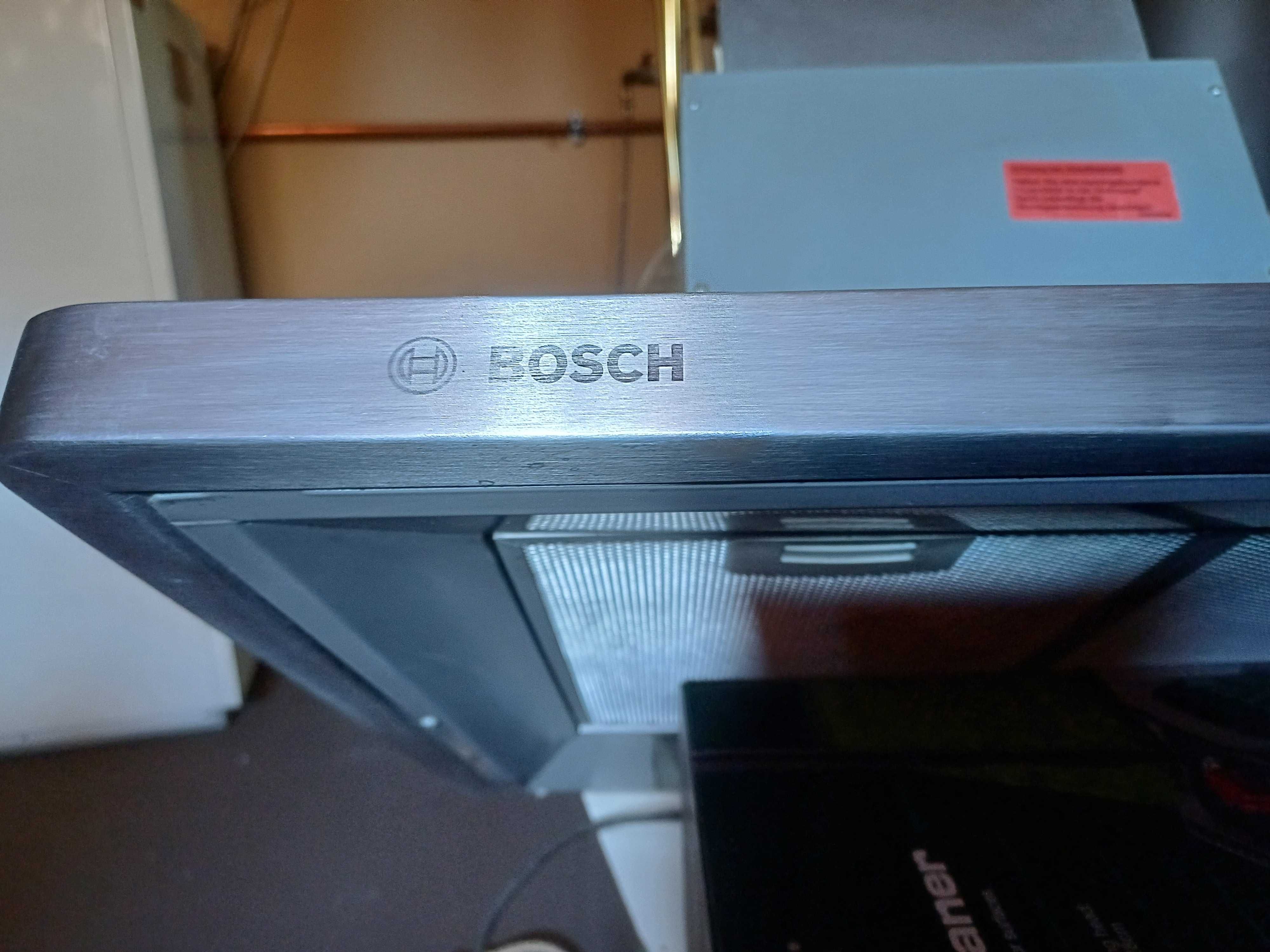 Okap kominowy BOSCH DKE665A