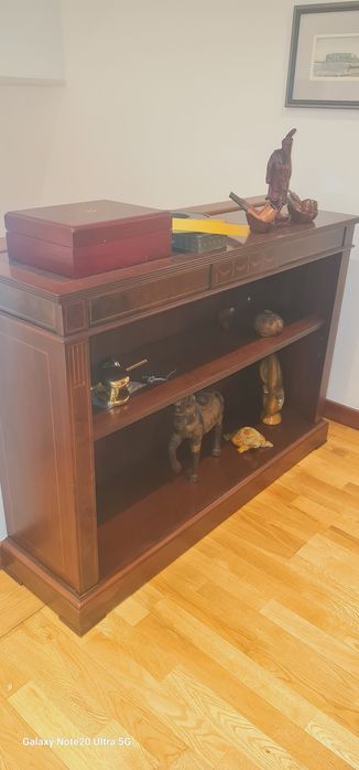 Sideboard em madeira