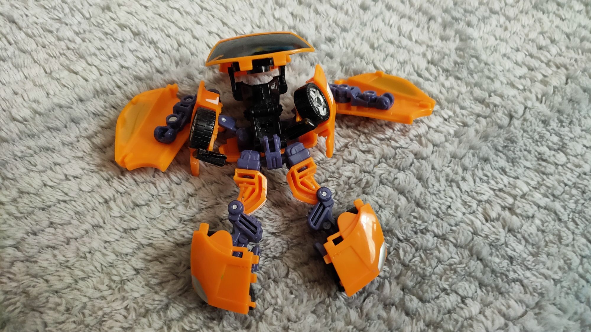 Auto transformer robot