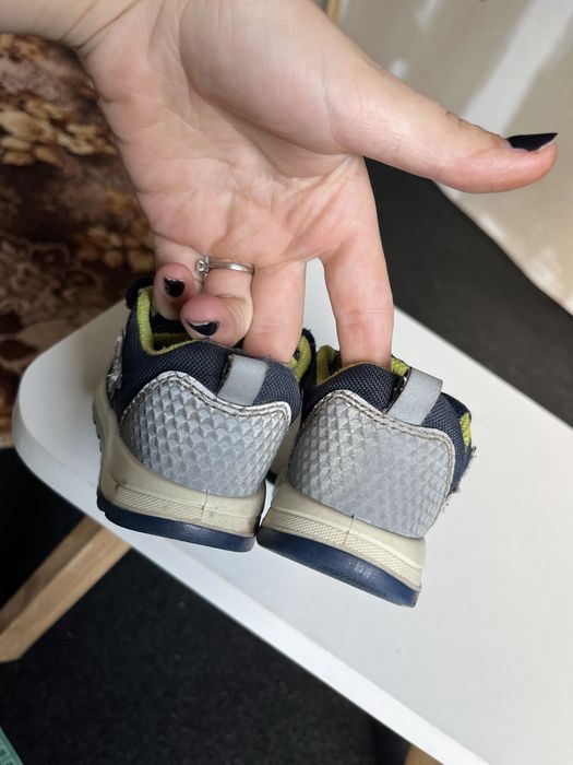 Кросівки дитячі