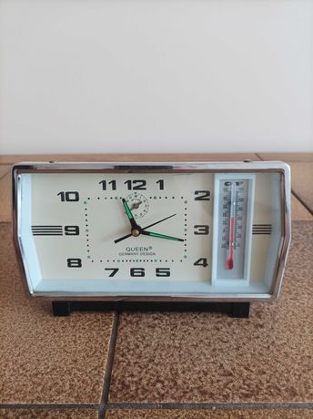 Stary budzik Queen Germany Design z termometrem.