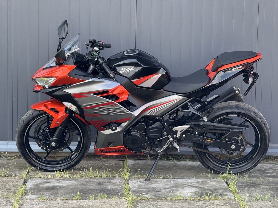 Kawasaki Ninja 400cc Японія Motozet