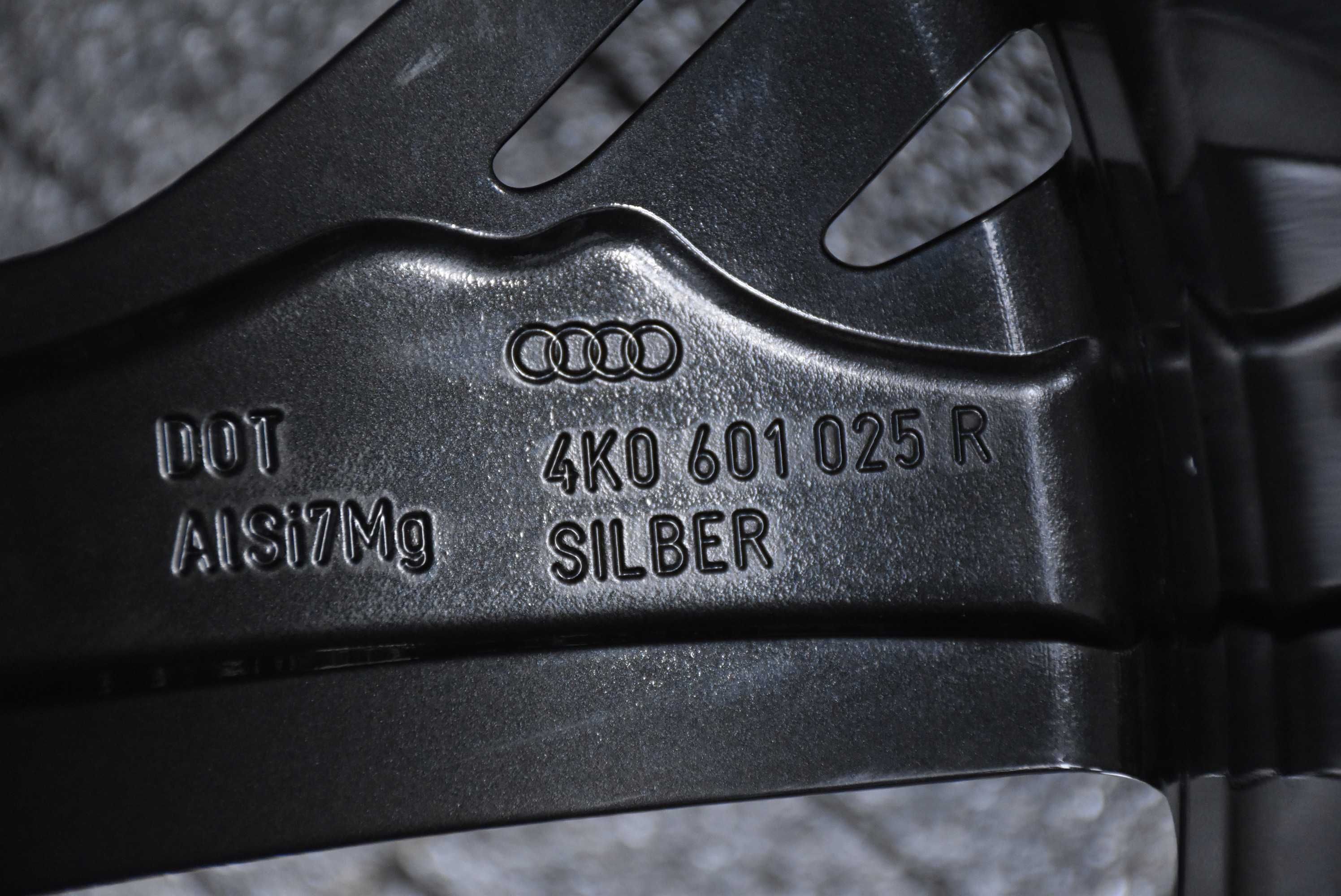 Nowe koła Audi RS6 RS7 C8 4K0 NOWE OEM 22" Pirelli dot2023 AO