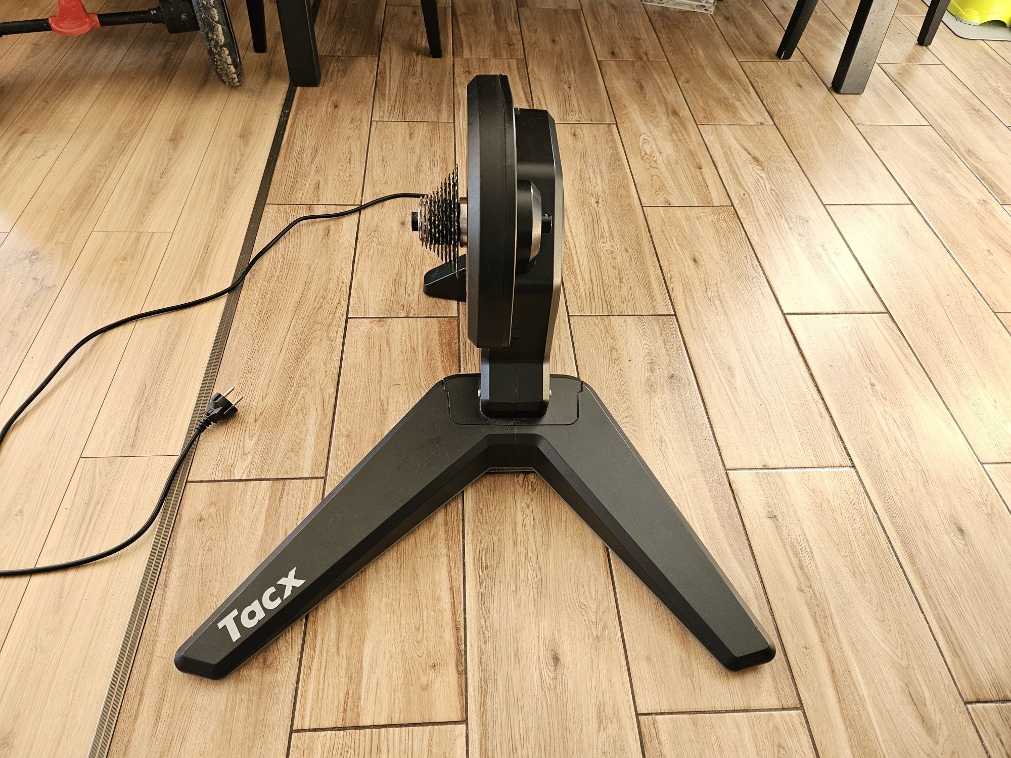 Trenażer TACX flux S Smart T2900S