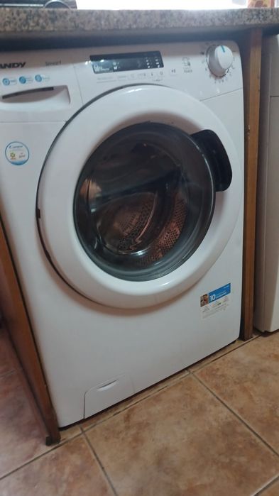 Máquina de lavar candy com muito pouco uso