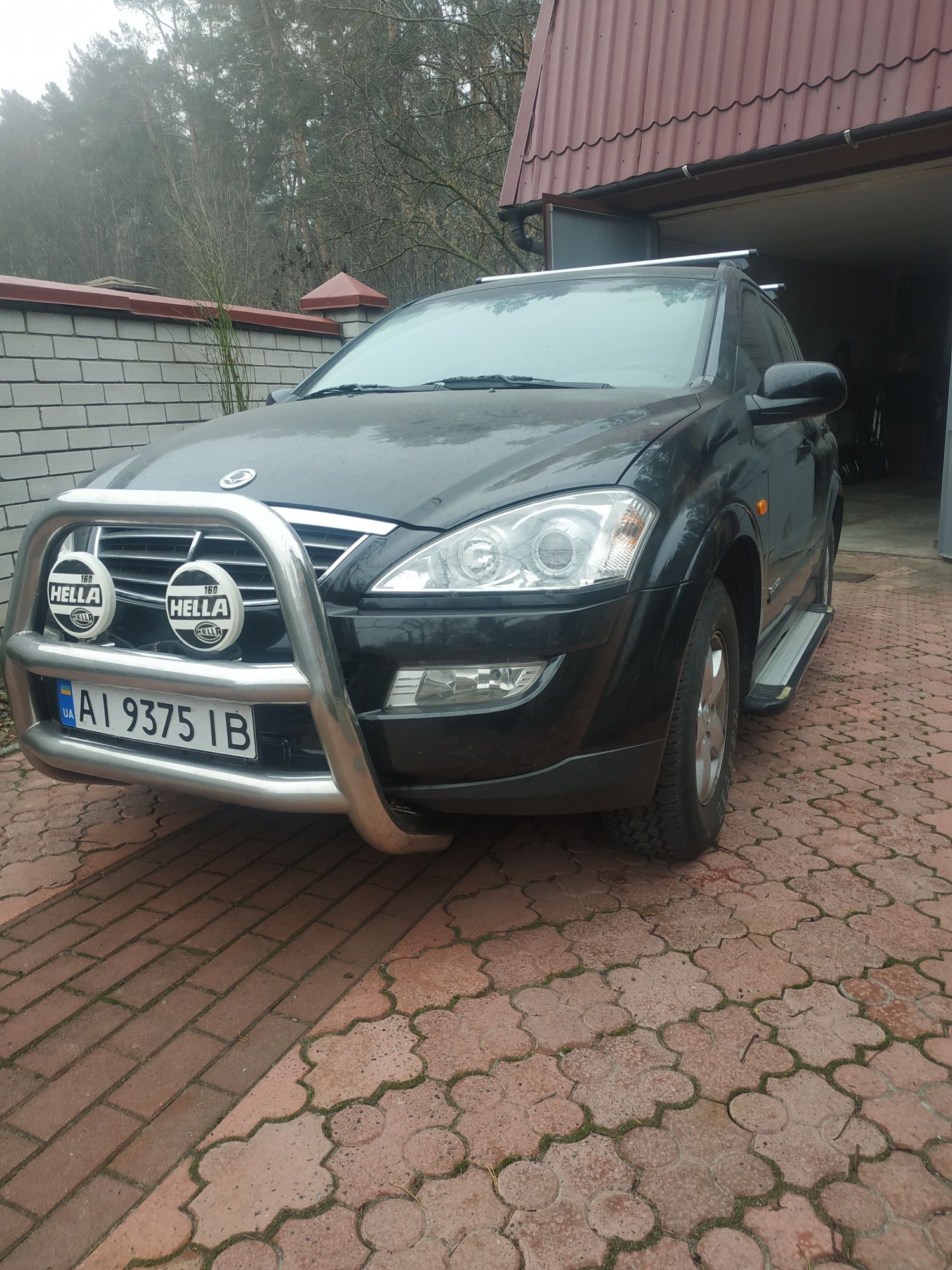 Продам машину Sangyomg