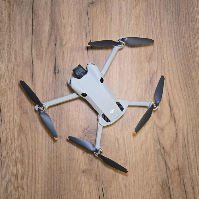 DJI Mini 4 Pro Fly More Combo w zestawie DJI RC 2