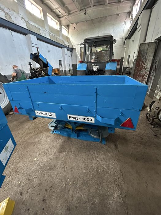 Розкидач міндобрив РМД-1000 «Урожай» 2 шт