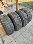 Зимова резина 225/50 r17