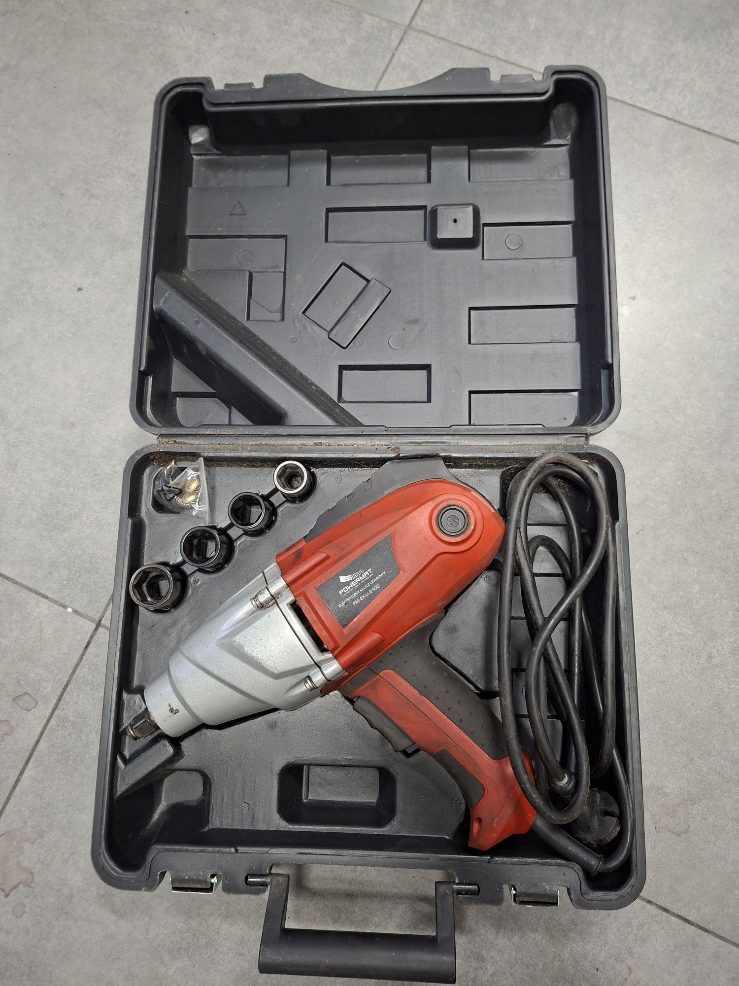 Elektryczny klucz udarowy