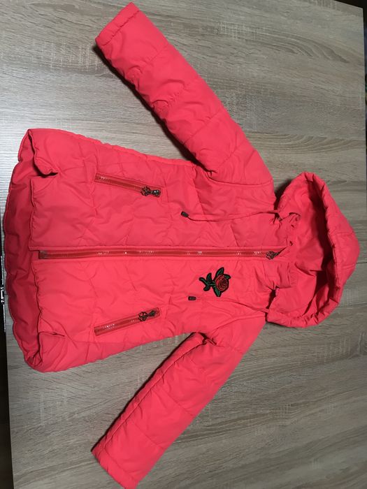 Куртка демисезонная на девочку на 4-5 лет, 110 размер