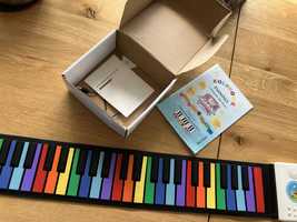 Zwijane pianino kolorowe klawisze