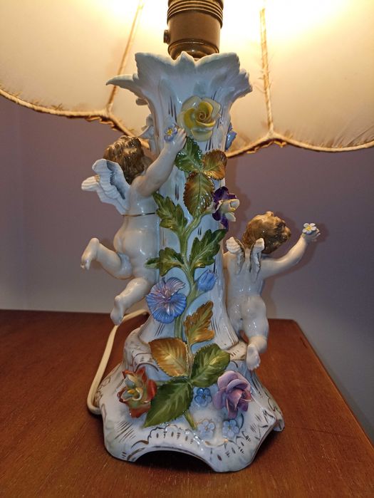 Sprzedam antyczną porcelanową lampę. Cena 380 zł