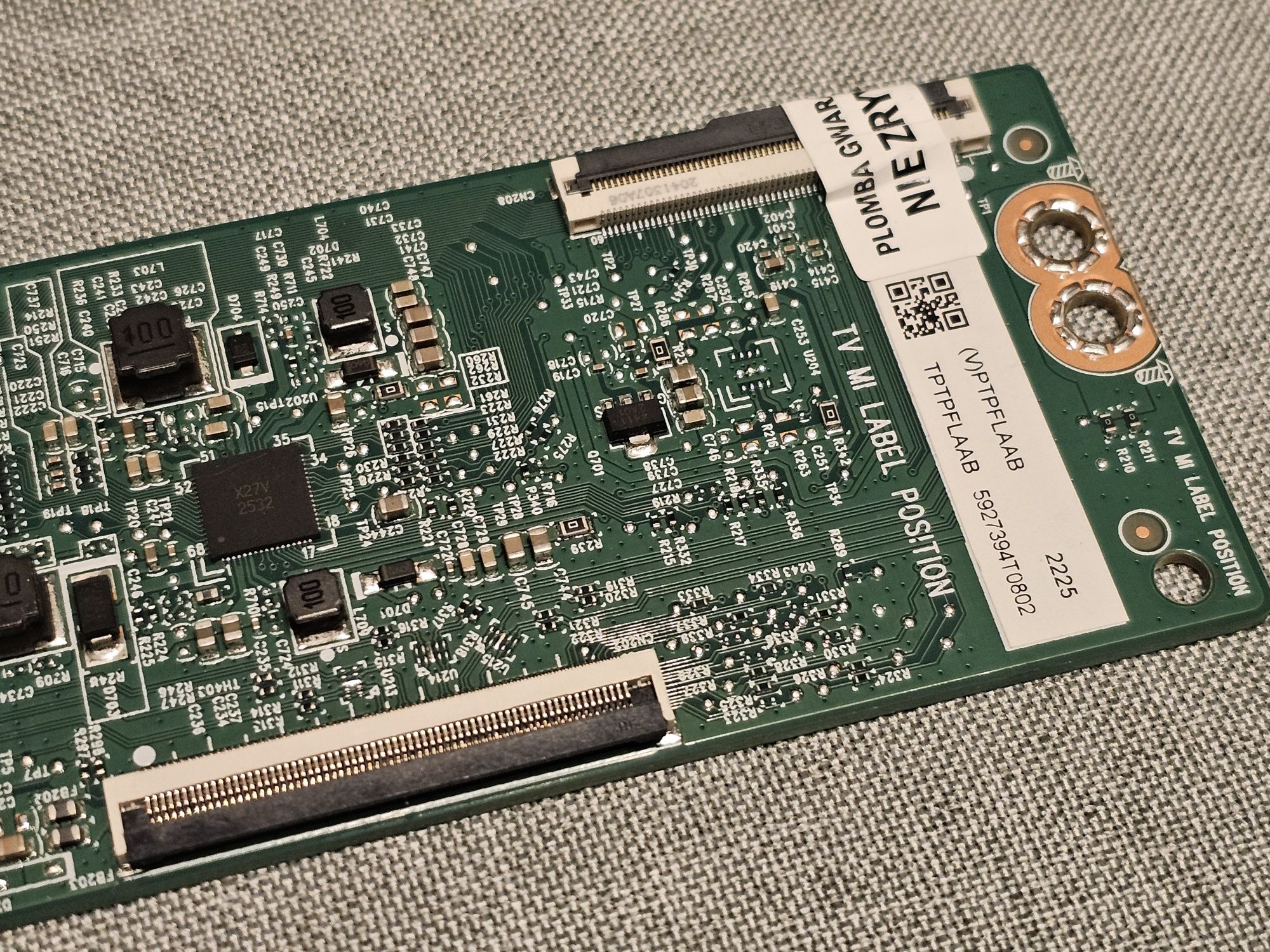Płyta Główna T-CON T715GC612-T0C-000-004D z Philips 50PUS7657

Płyta s