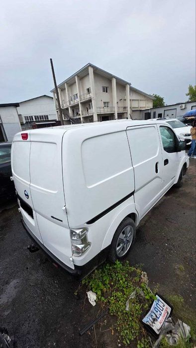 Продам Nissan E-NV 200 після ДТП