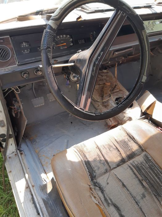 Автомобіль Волга Газ 24