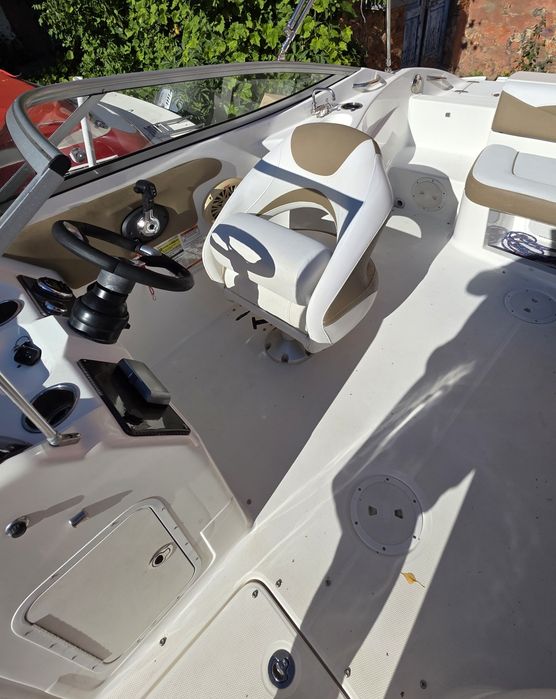 Продам катер 2013 Southwind 212SD