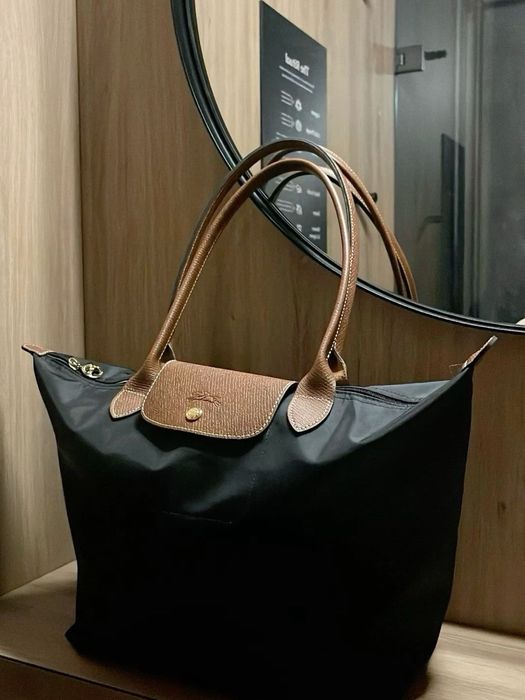 Longchamp preta nova