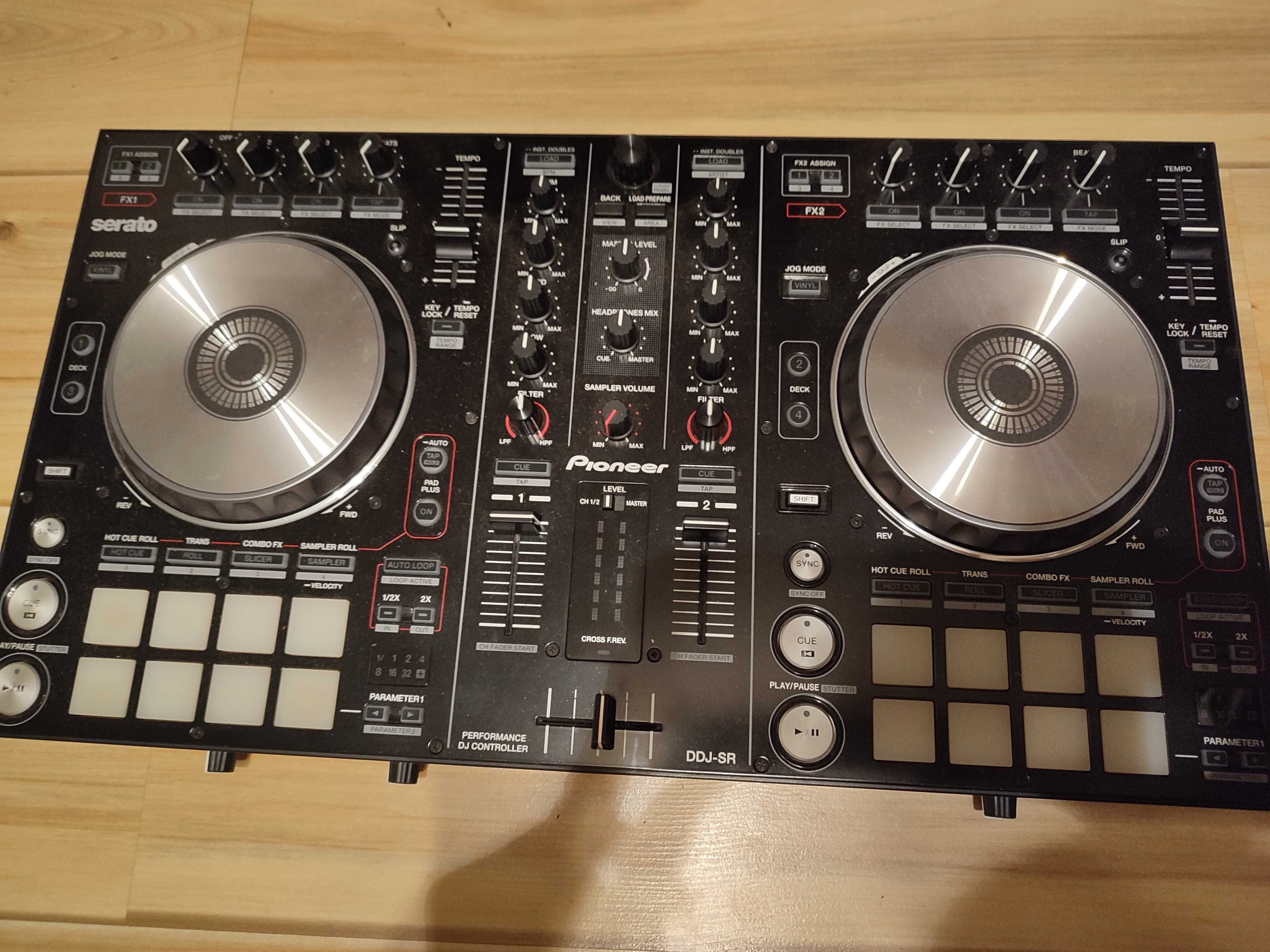 PIONEER DDJ SR kontroler