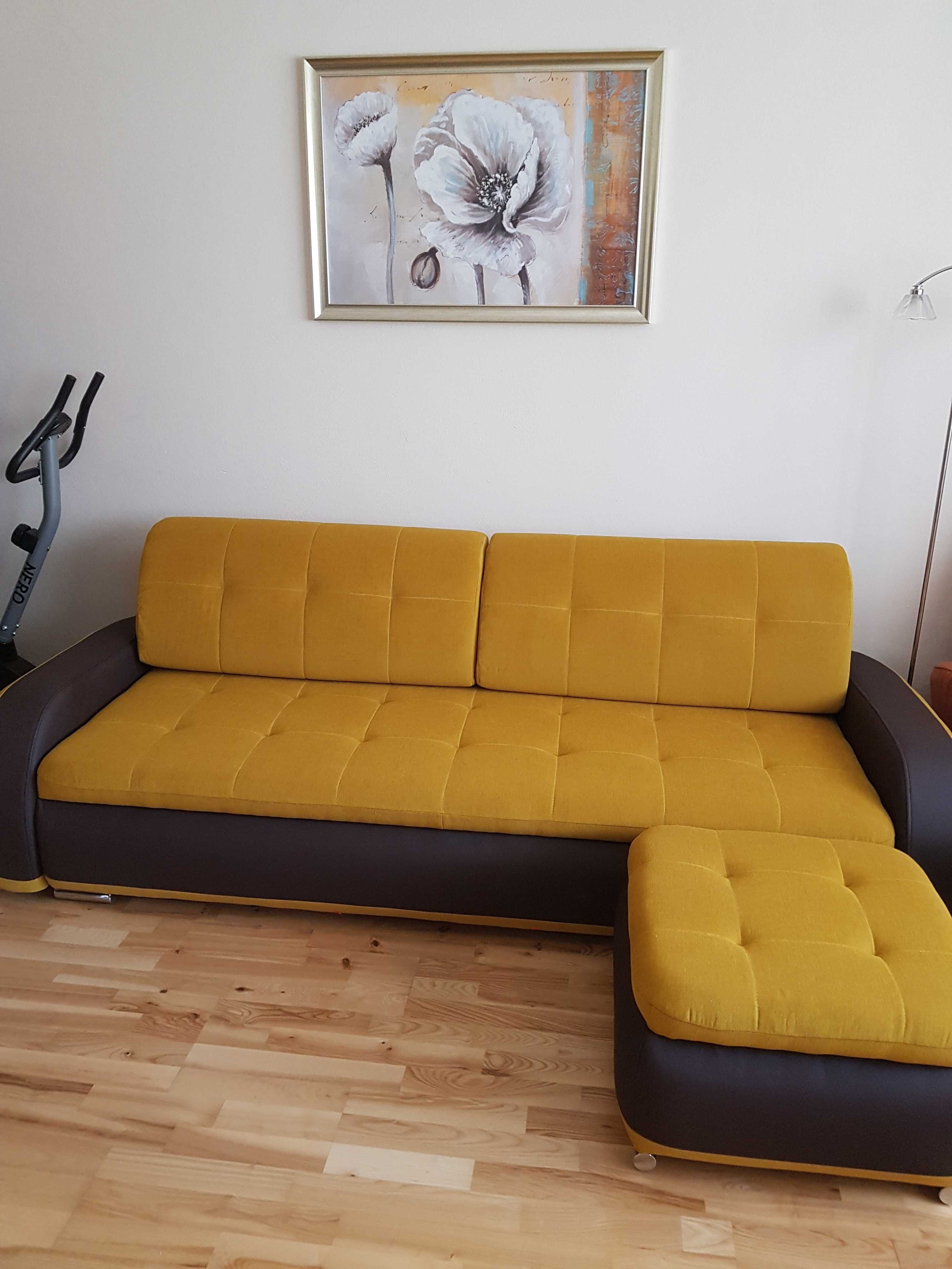 Sofa, fotel i pufa w bardzo dobrym stanie