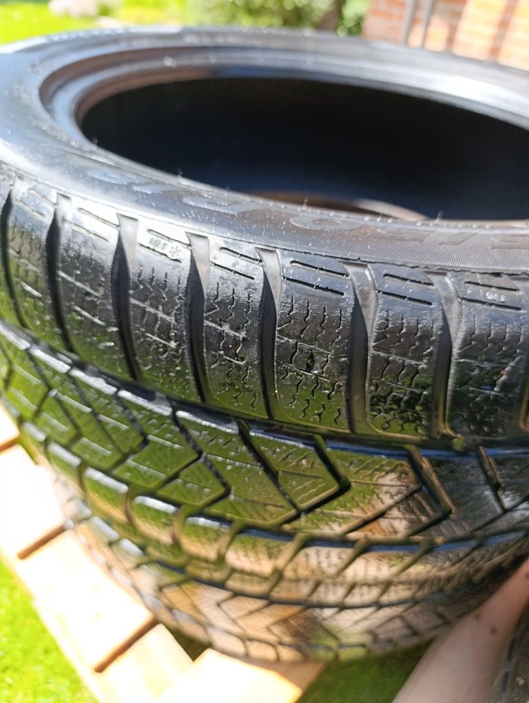 Opony Pirelli 235/50/R18 zimowe