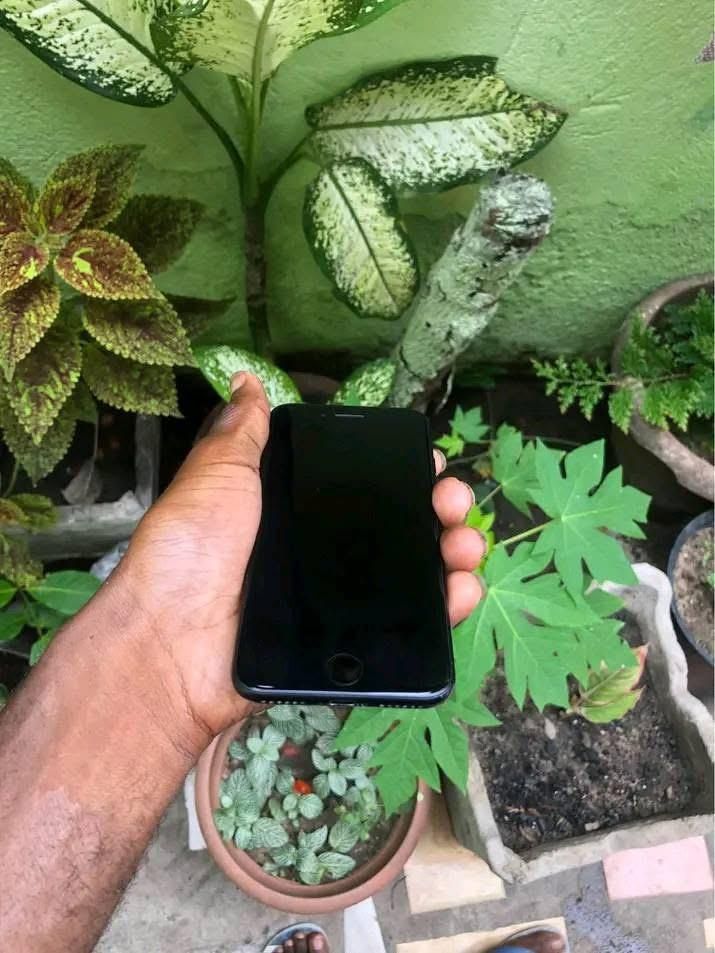 Iphone SE a venda