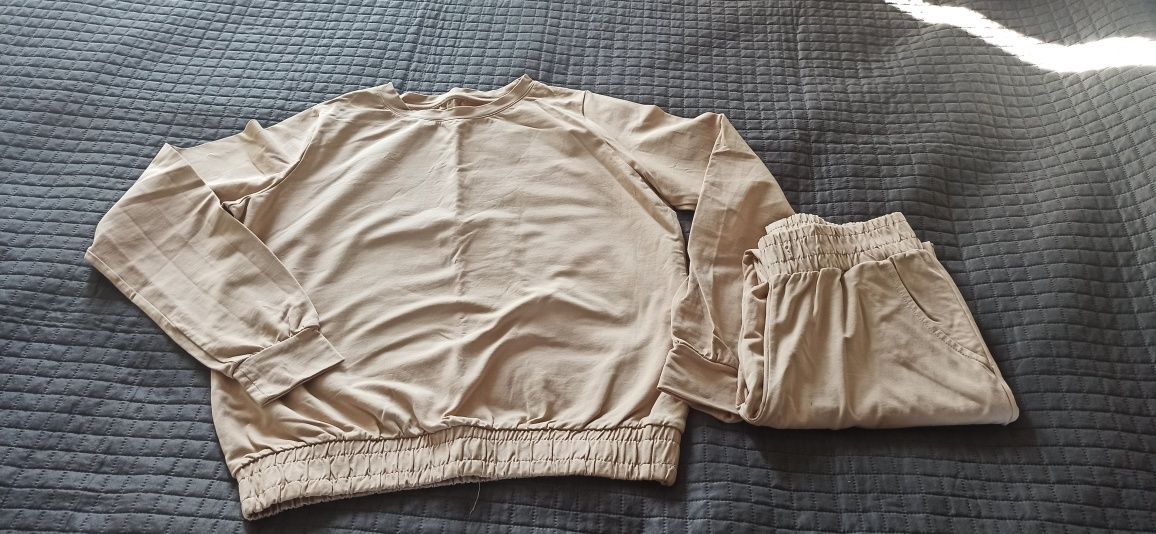 Beżowy komplet dres spodnie bluza rozmiar S
