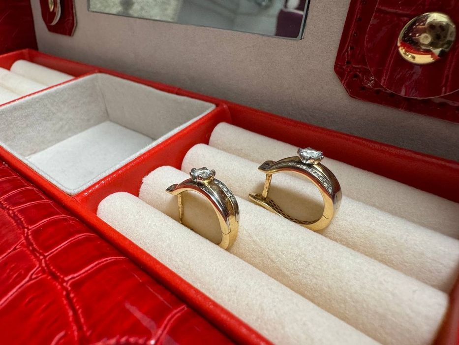 Серьги золотые, вес 4.05 г.