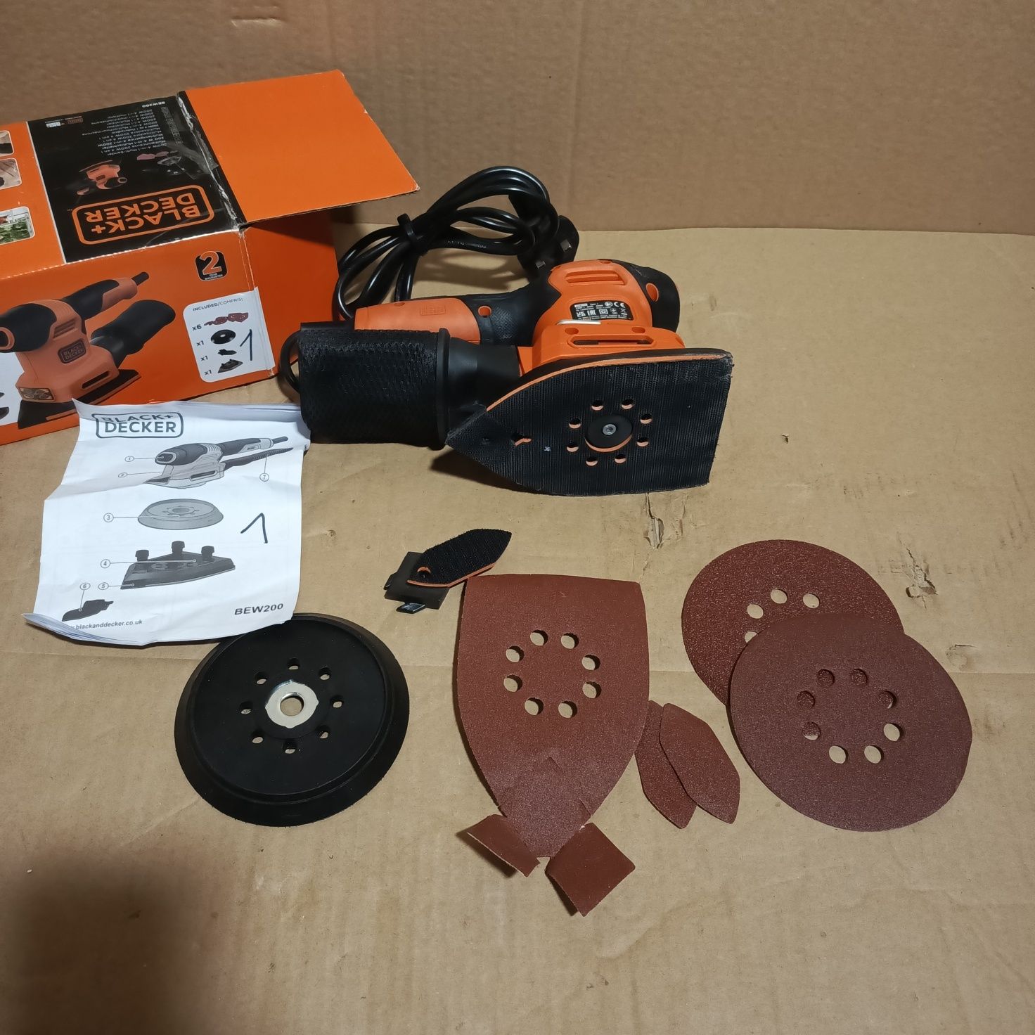 Szlifierka mimośrodowa oscylacyjna delta Black decker bew200