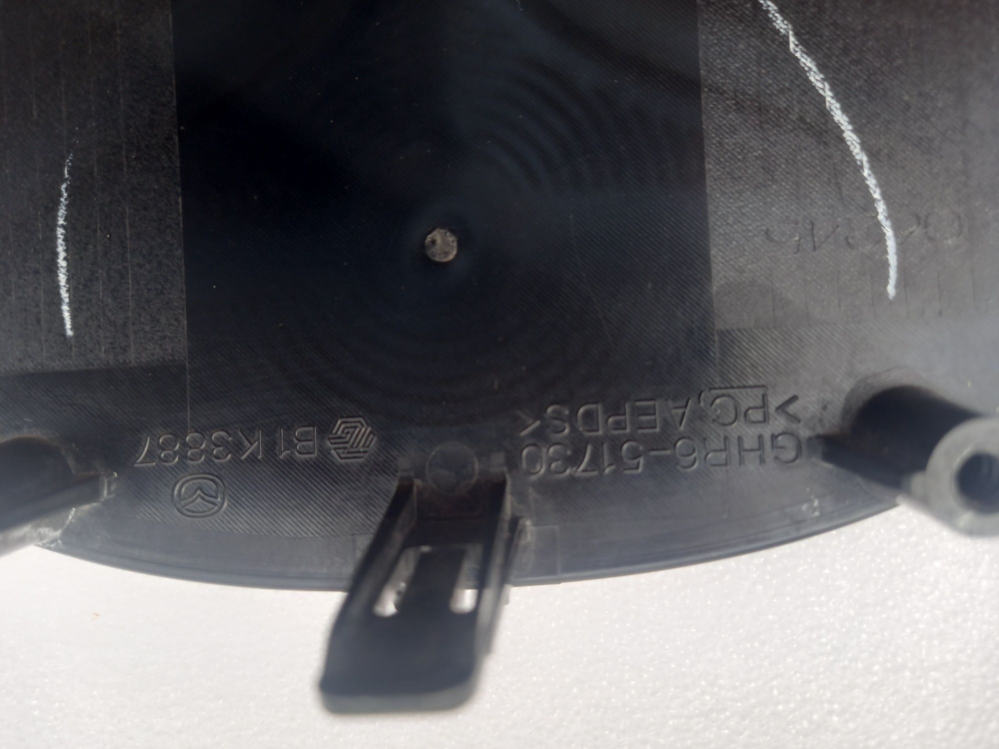 Emblemat znaczek na grilla pod radar Mazda 6 CX5