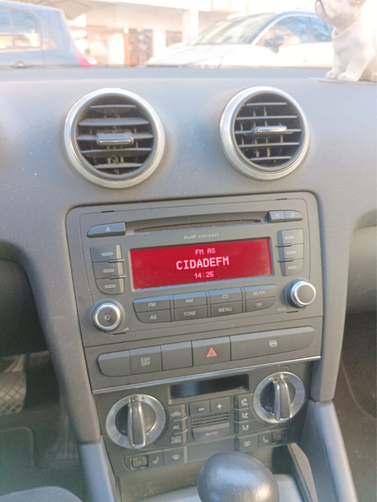 Audi A3 2010 radio