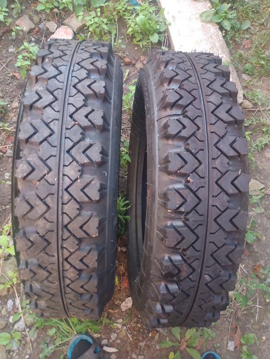 Продам шини на ниву ВлИ-5