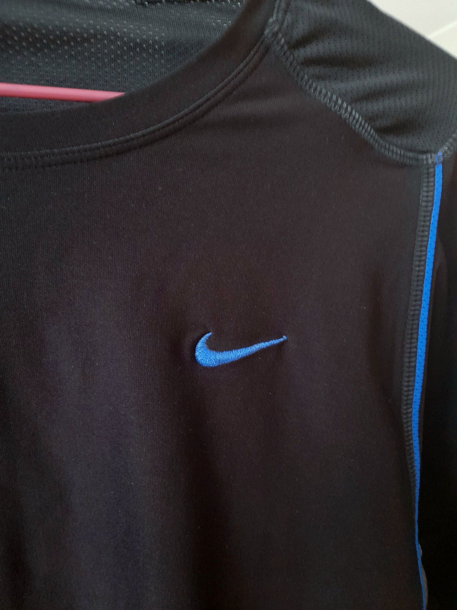 Czarny t-shirt do biegania Nike Dri-Fit