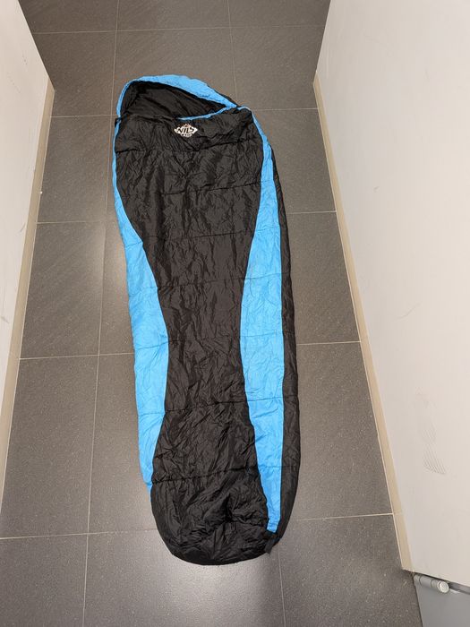 Sprzedam śpiwór typu mumia marki Nils Camp.